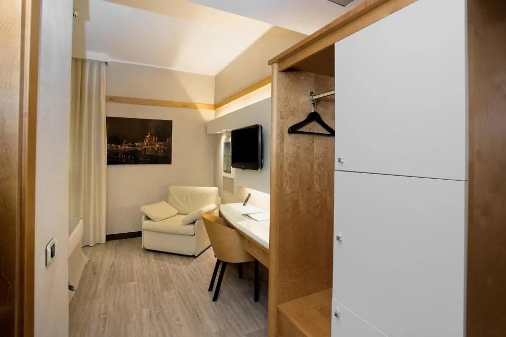 Park Hotel Ai Pini & Restaurant Ai Pini Mestre 4*,