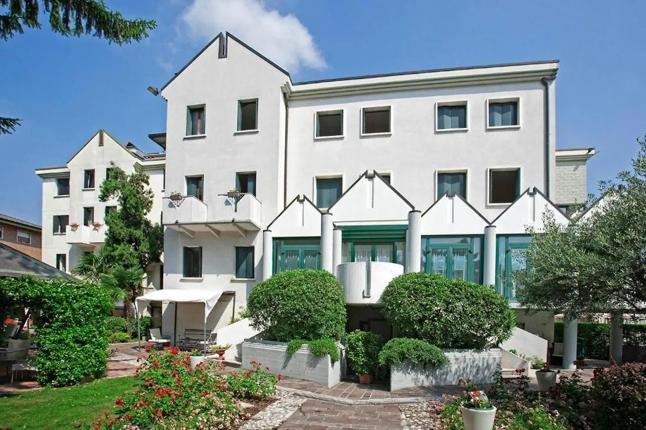 Park Hotel Ai Pini & Restaurant Ai Pini Mestre