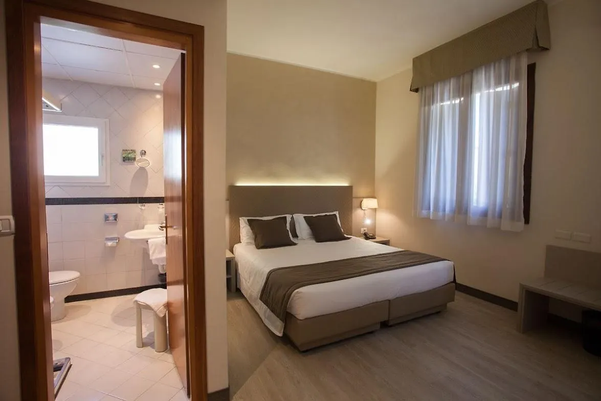 Park Hotel Ai Pini & Restaurant Ai Pini Mestre 4*,  Italia